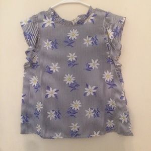 ruffle sleeve blouse